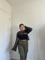 Load image into Gallery viewer, 90’s Classic Cropped Sweater  (black)
